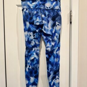 Lululemon blue pattern Leggings